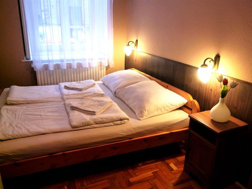 Guest house Corvin Point And